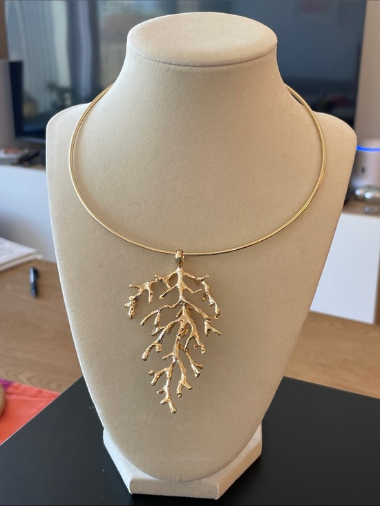 Anthropologie Jewelry - Anthropologie Coral Pendant Necklace Gold Open Collar Coastal Resort Statement J